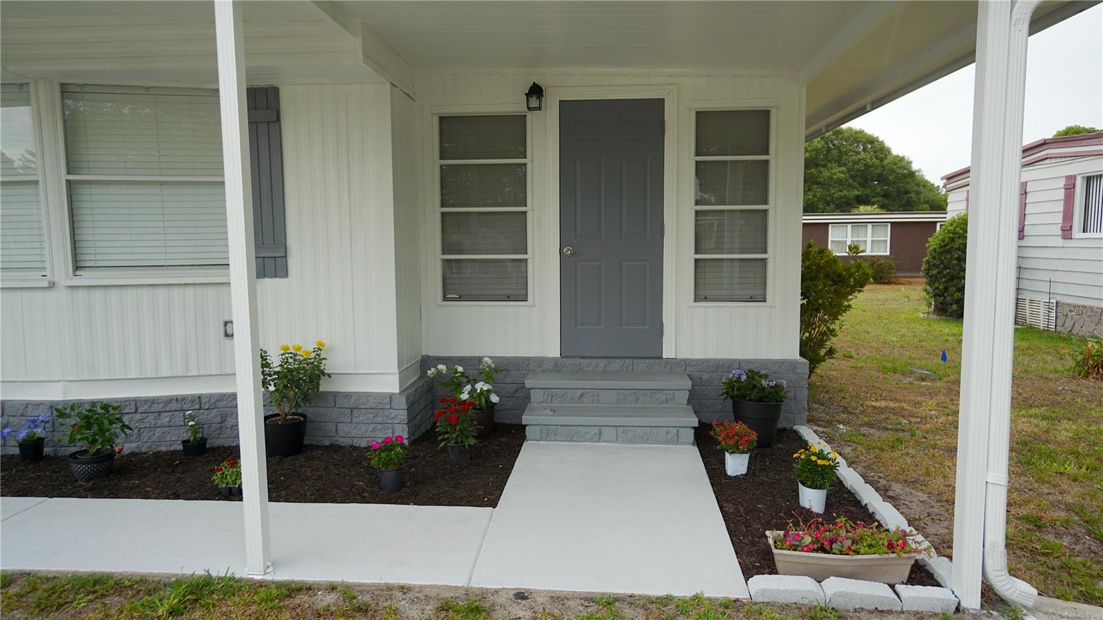 Image 9 of 56 For 2618 Brookside Circle