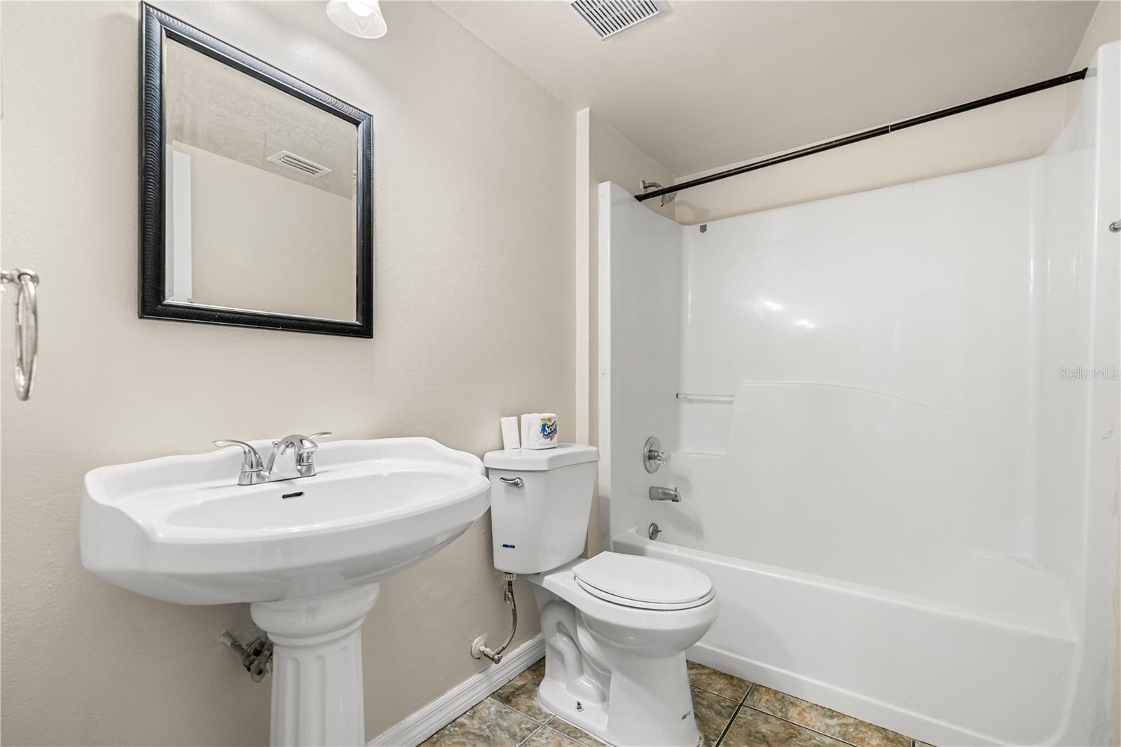 Image 20 of 29 For 2411 Parsons Pond Cir