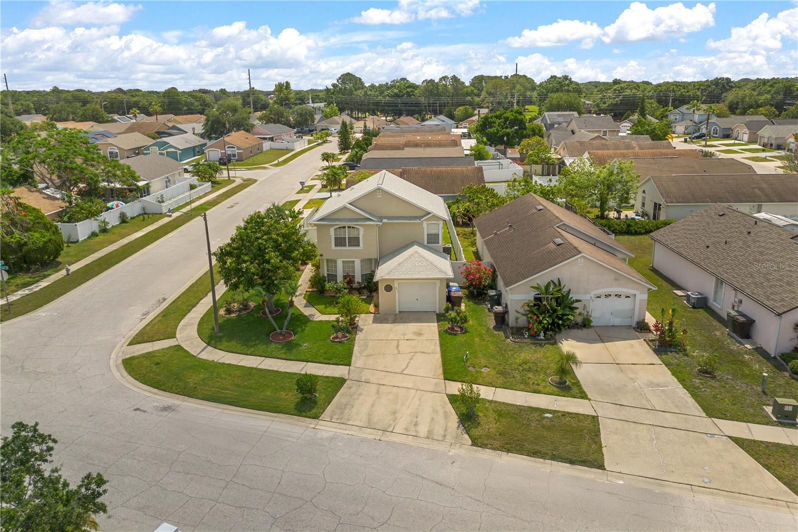 Image 3 of 29 For 2411 Parsons Pond Cir