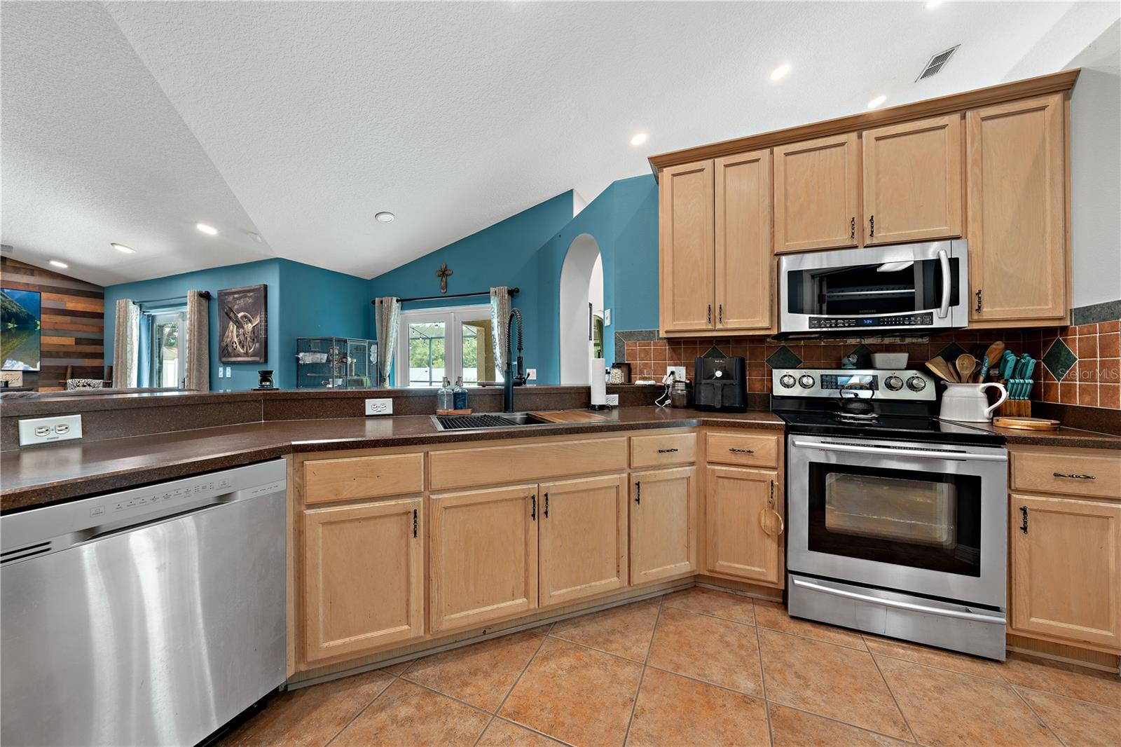 Image 17 of 65 For 4301 Mohawk Court