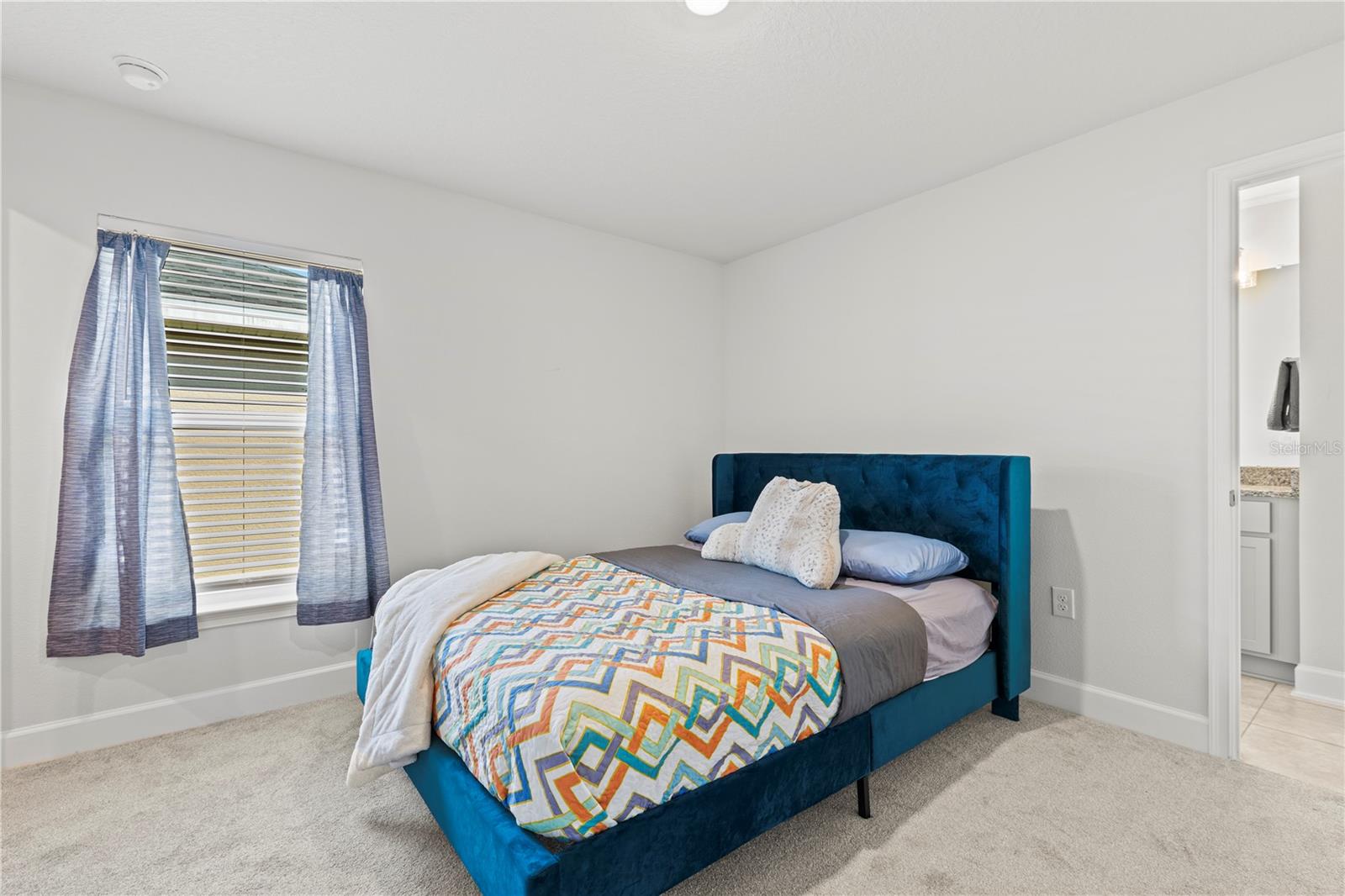 Image 6 of 17 For 4370 Sagefield Drive