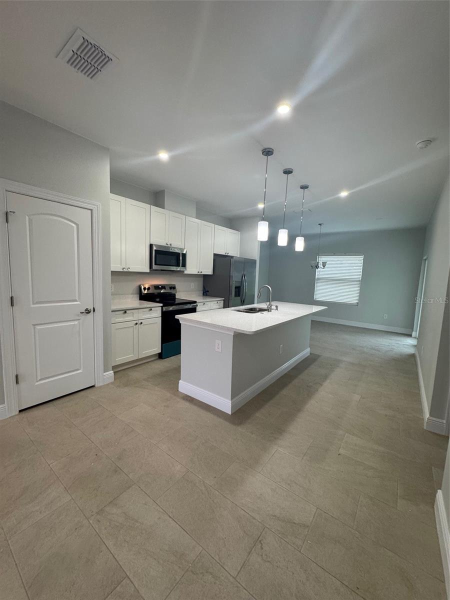 Image 11 of 12 For 824 Mendoza Drive