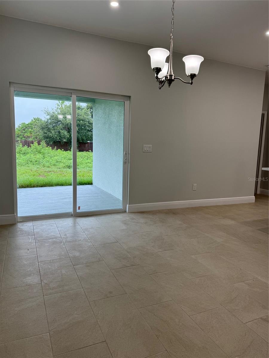 Image 8 of 12 For 824 Mendoza Drive
