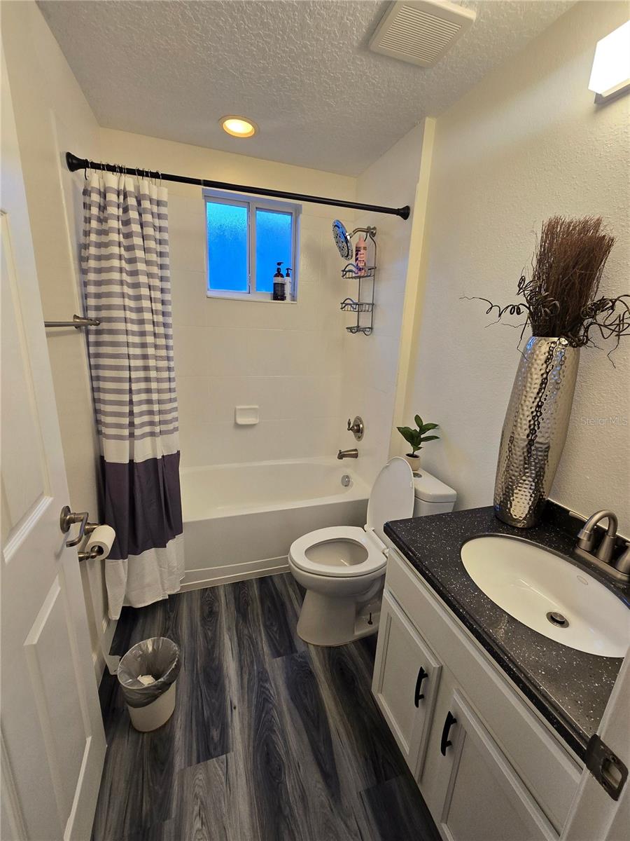 Image 17 of 21 For 510 Brookeshire Drive