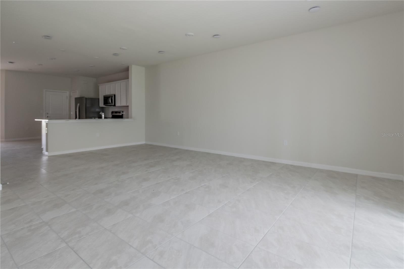Image 3 of 23 For 2815 Stunning Avenue