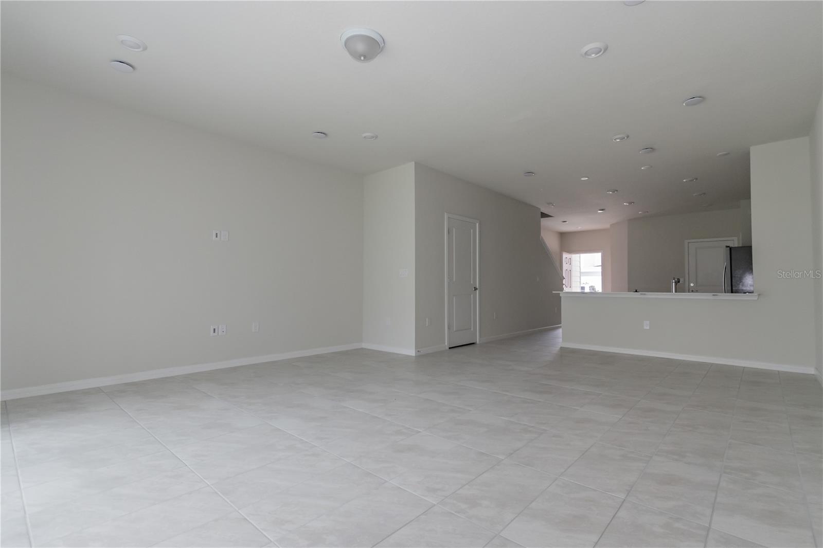 Image 4 of 23 For 2815 Stunning Avenue