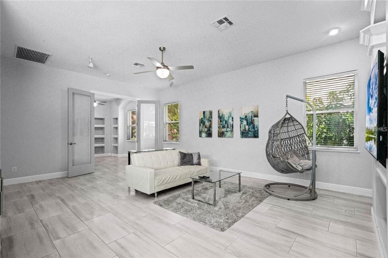 Image 22 of 35 For 8826 Heritage Bay Circle