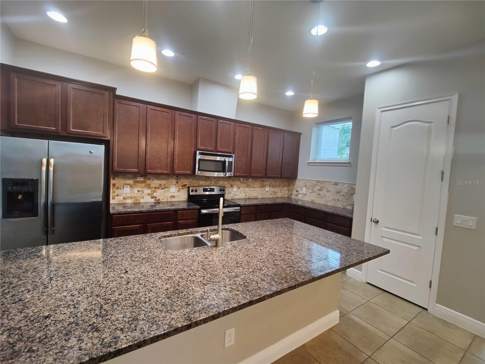 Image 4 of 43 For 8075 Schelling Street