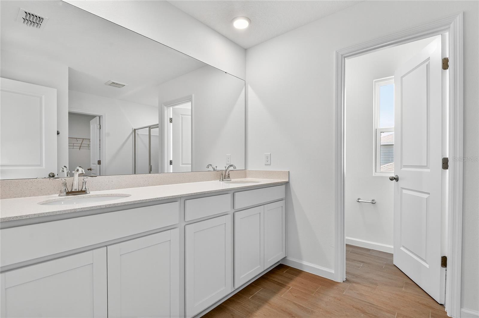 Image 10 of 19 For 729 Lake Dell Avenue