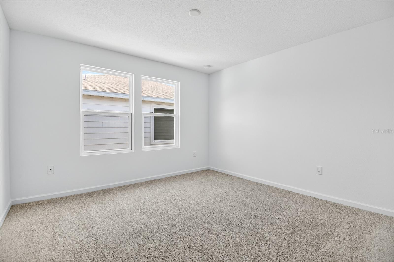 Image 12 of 19 For 729 Lake Dell Avenue