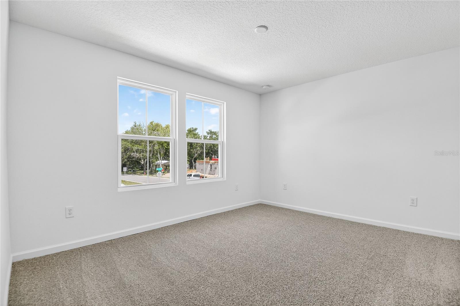 Image 15 of 19 For 729 Lake Dell Avenue