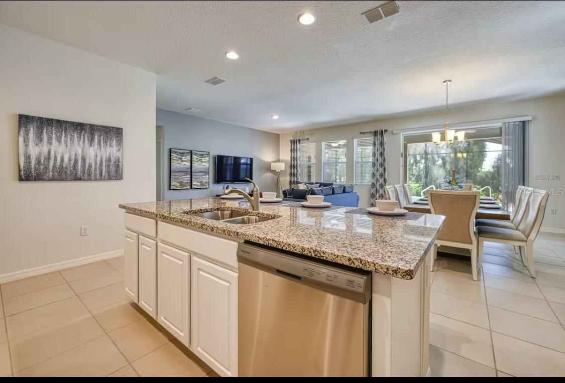 Image 9 of 19 For 6086 Broad Oak Drive