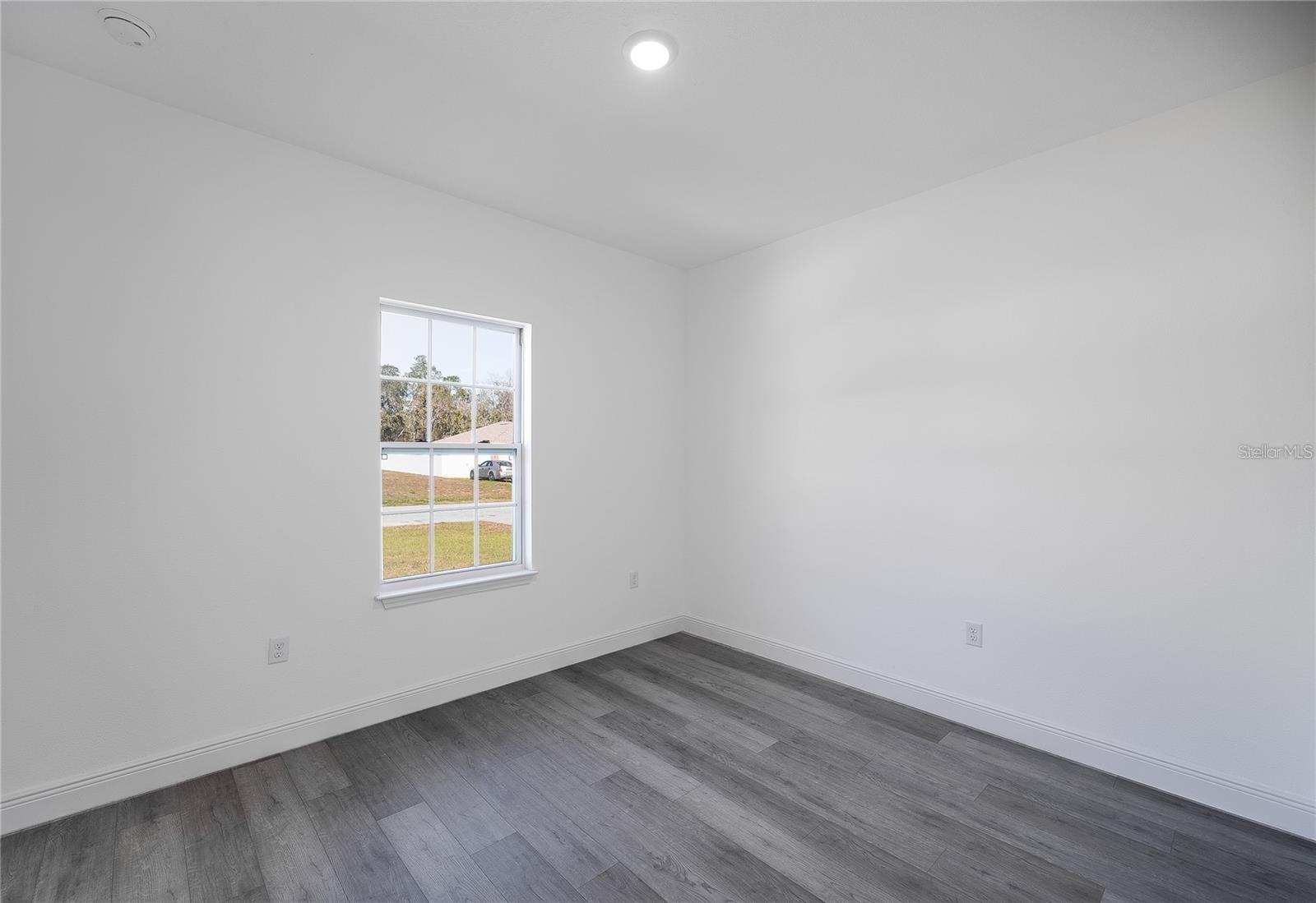 Image 17 of 30 For 2415 147 Place Road