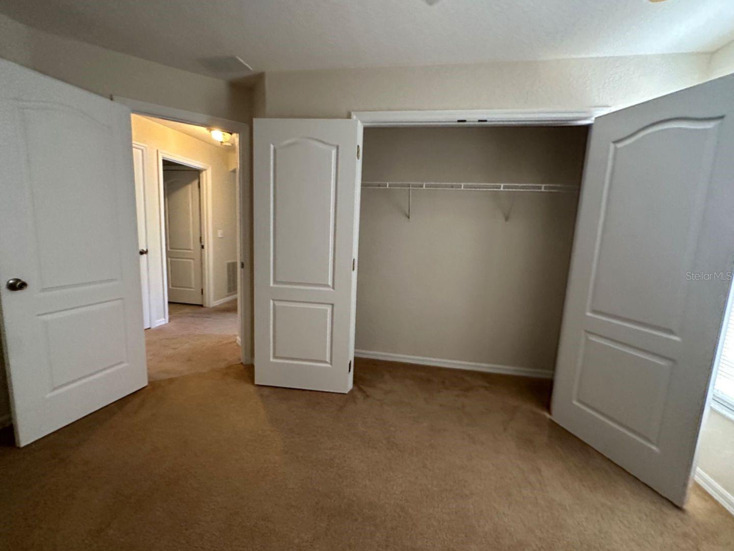 Image 13 of 23 For 844 James Drive