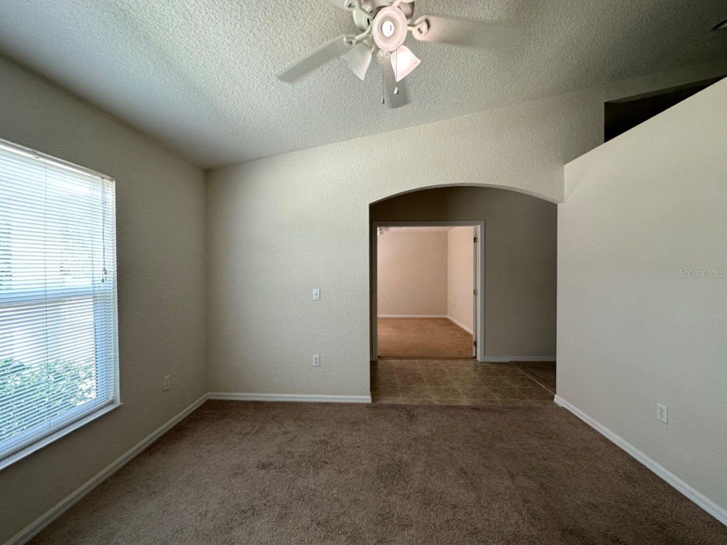 Image 6 of 23 For 844 James Drive