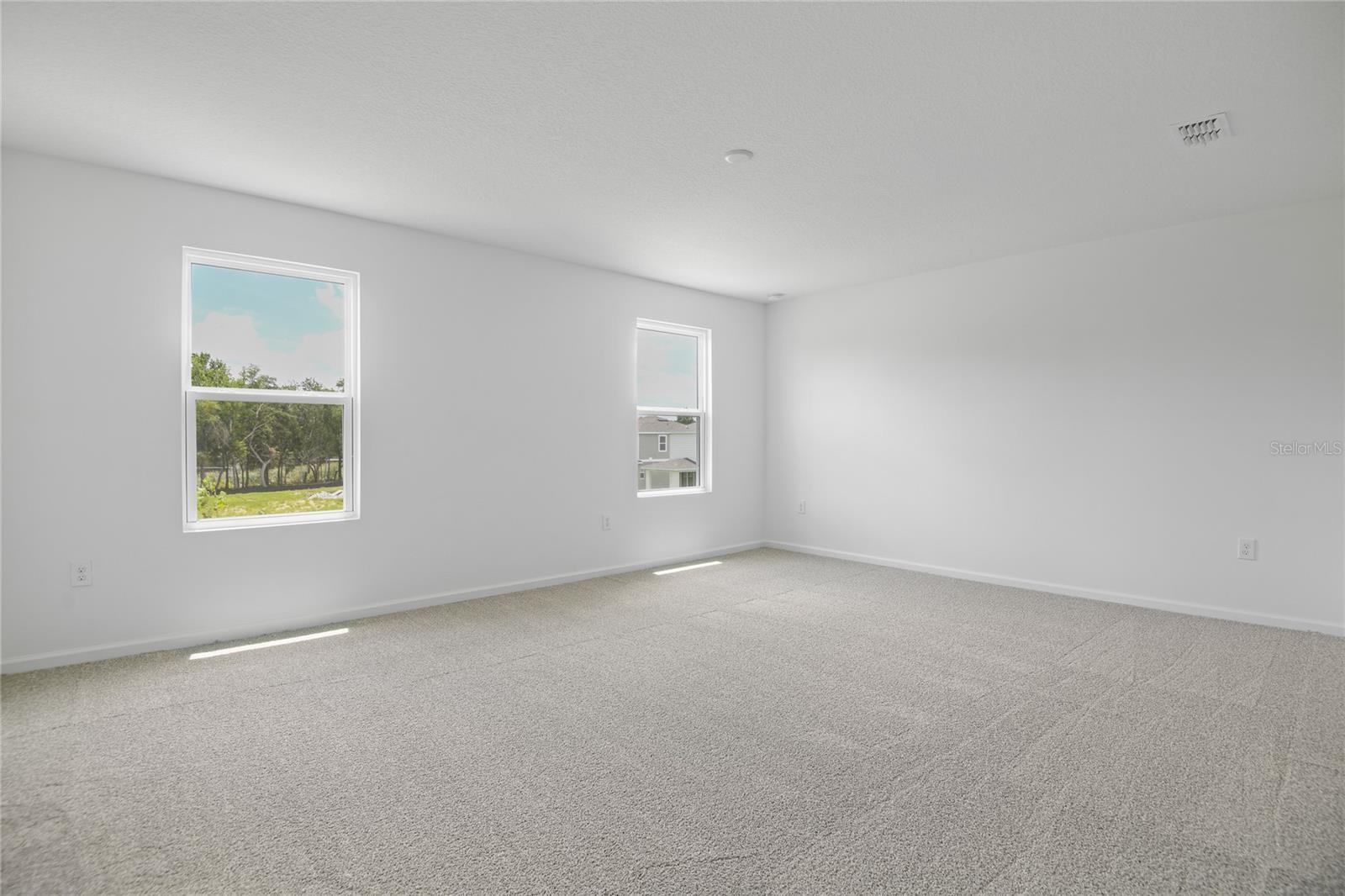 Image 12 of 17 For 753 Lake Dell Avenue