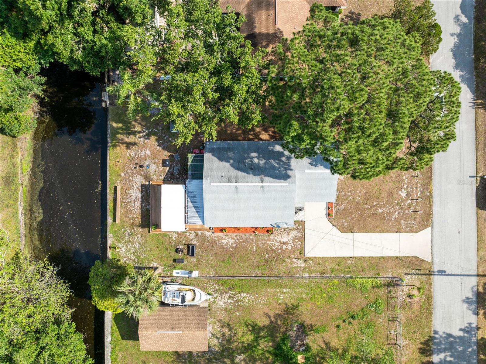 Image 34 of 38 For 106 Edgewater Drive