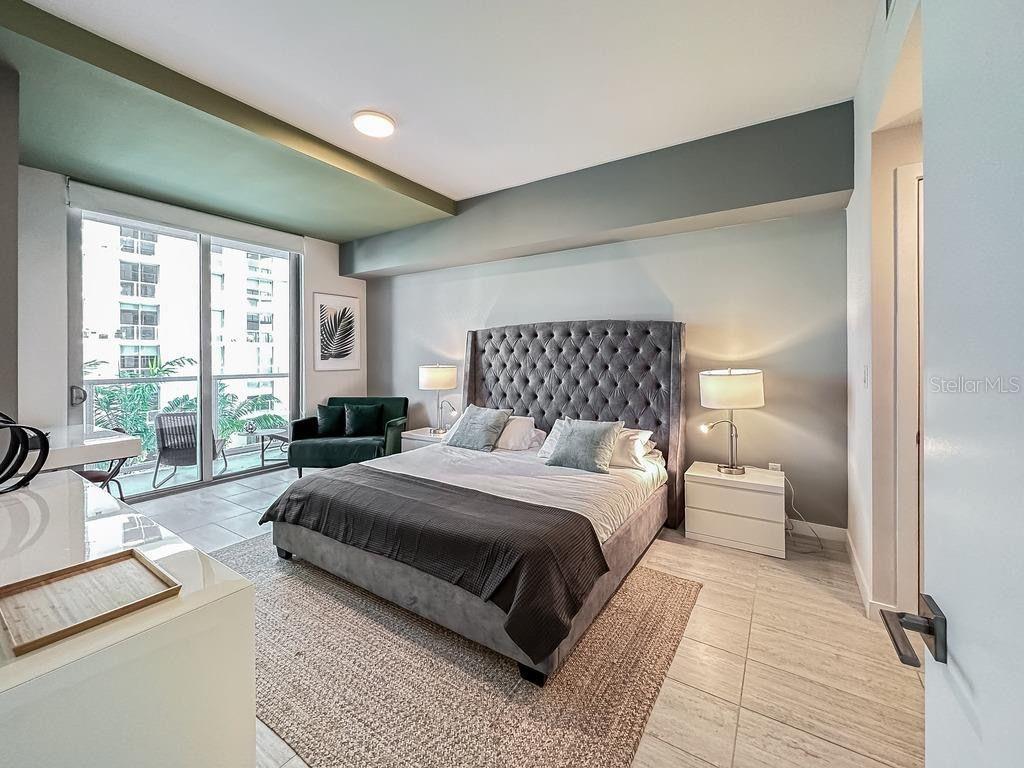 Image 13 of 25 For 3900 Biscayne Boulevard N819