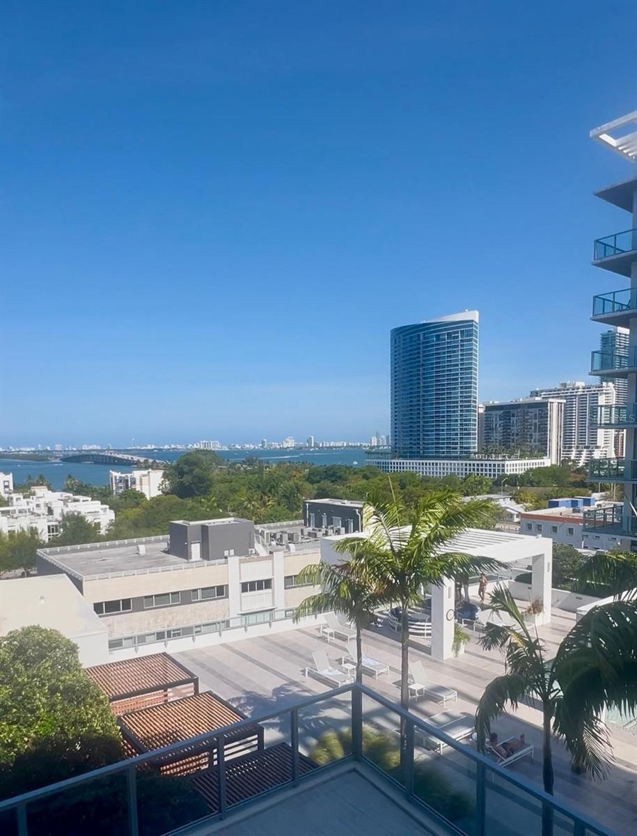 Image 4 of 25 For 3900 Biscayne Boulevard N819