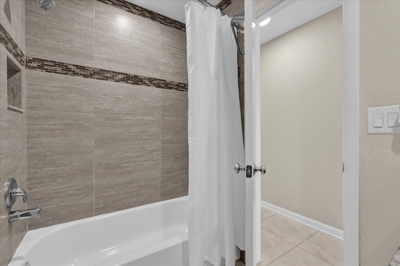 Image 13 of 22 For 6824 Chaucer Lane