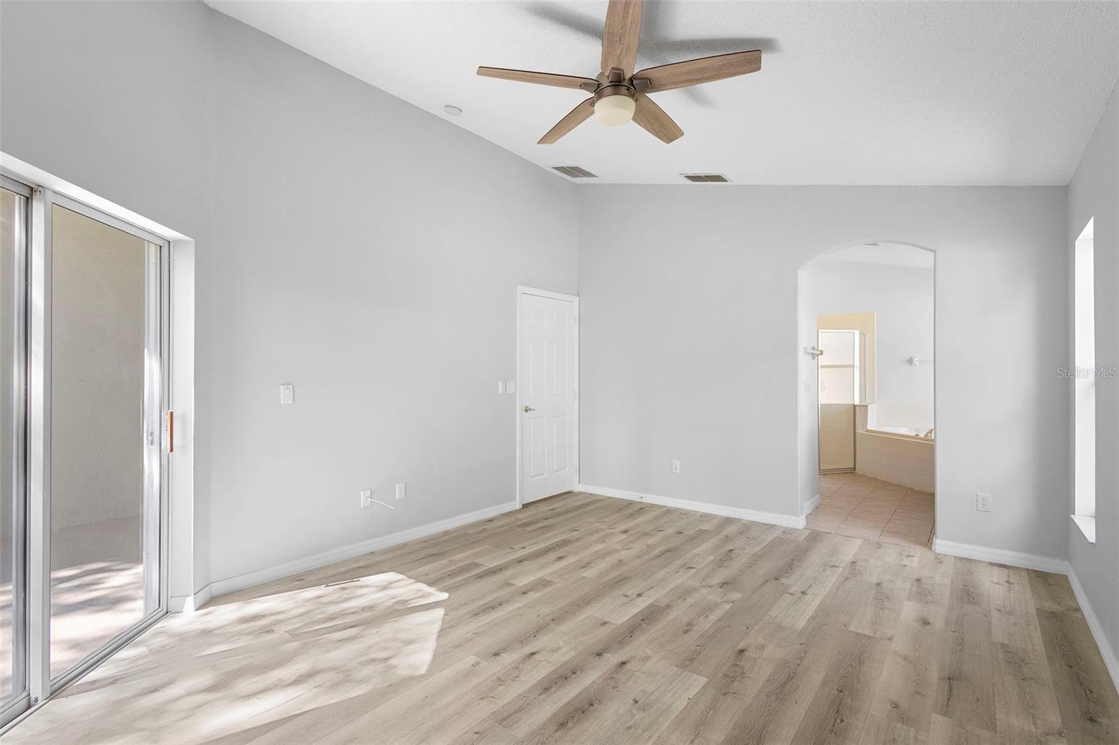 Image 12 of 24 For 707 Stonewyk Way