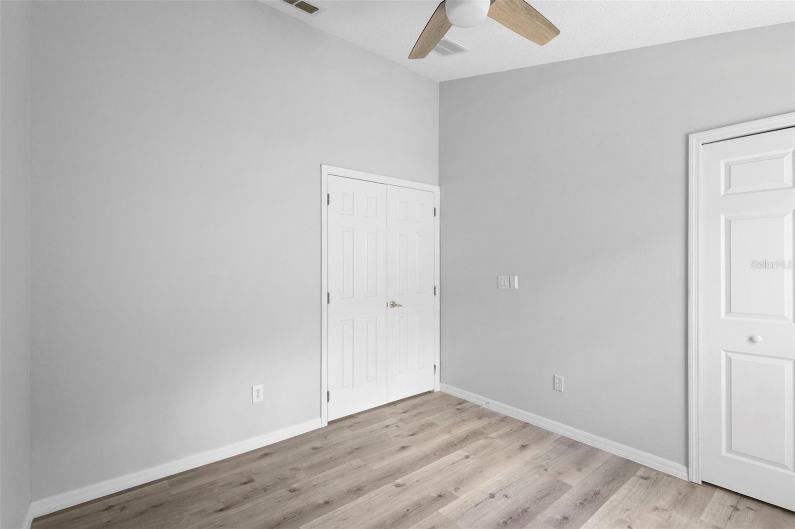 Image 16 of 24 For 707 Stonewyk Way