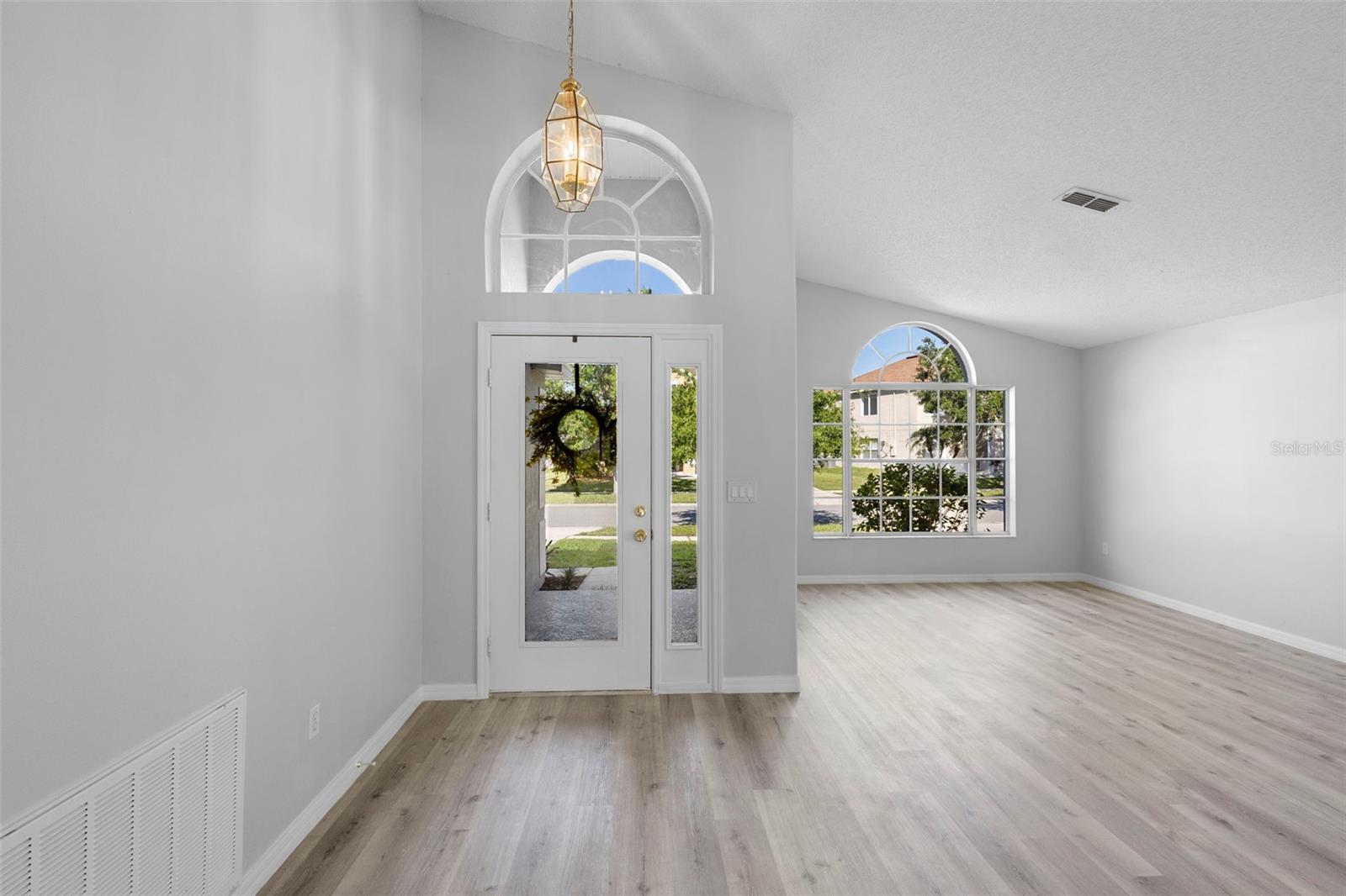 Image 2 of 24 For 707 Stonewyk Way