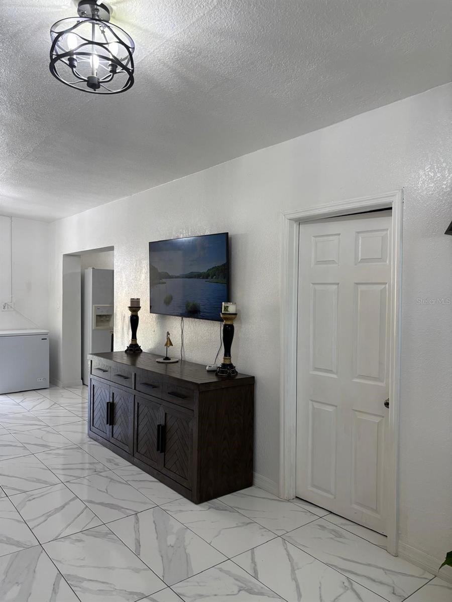 Image 5 of 16 For 921 Alecon Drive
