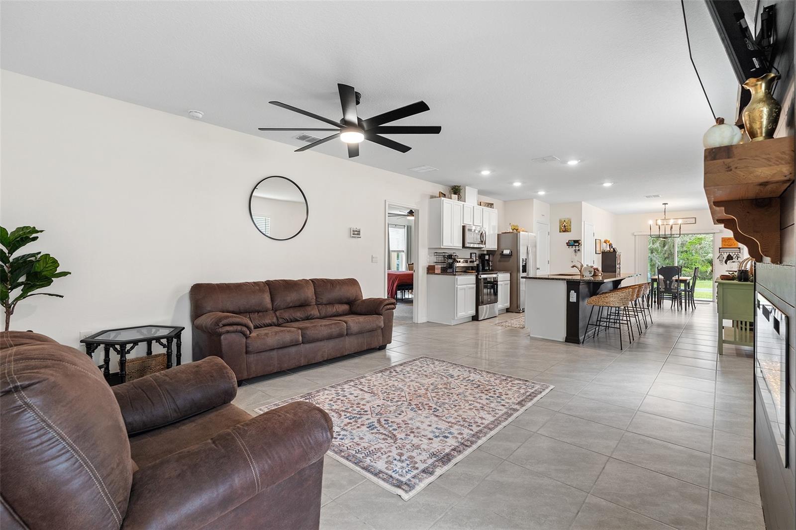 Image 9 of 26 For 6883 Botanic Boulevard