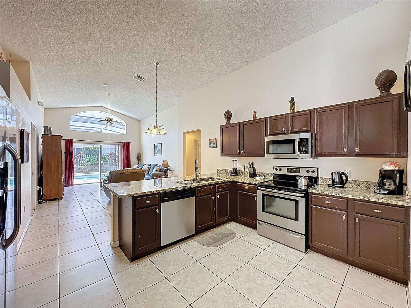 Image 14 of 62 For 4707 Pershoie Lane