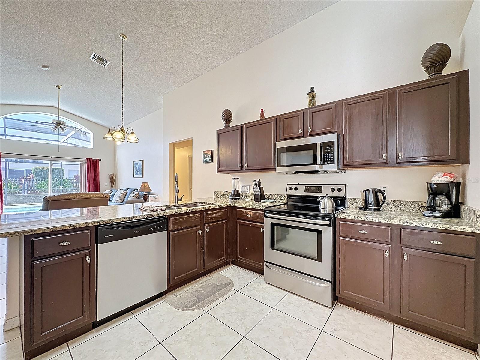 Image 15 of 62 For 4707 Pershoie Lane