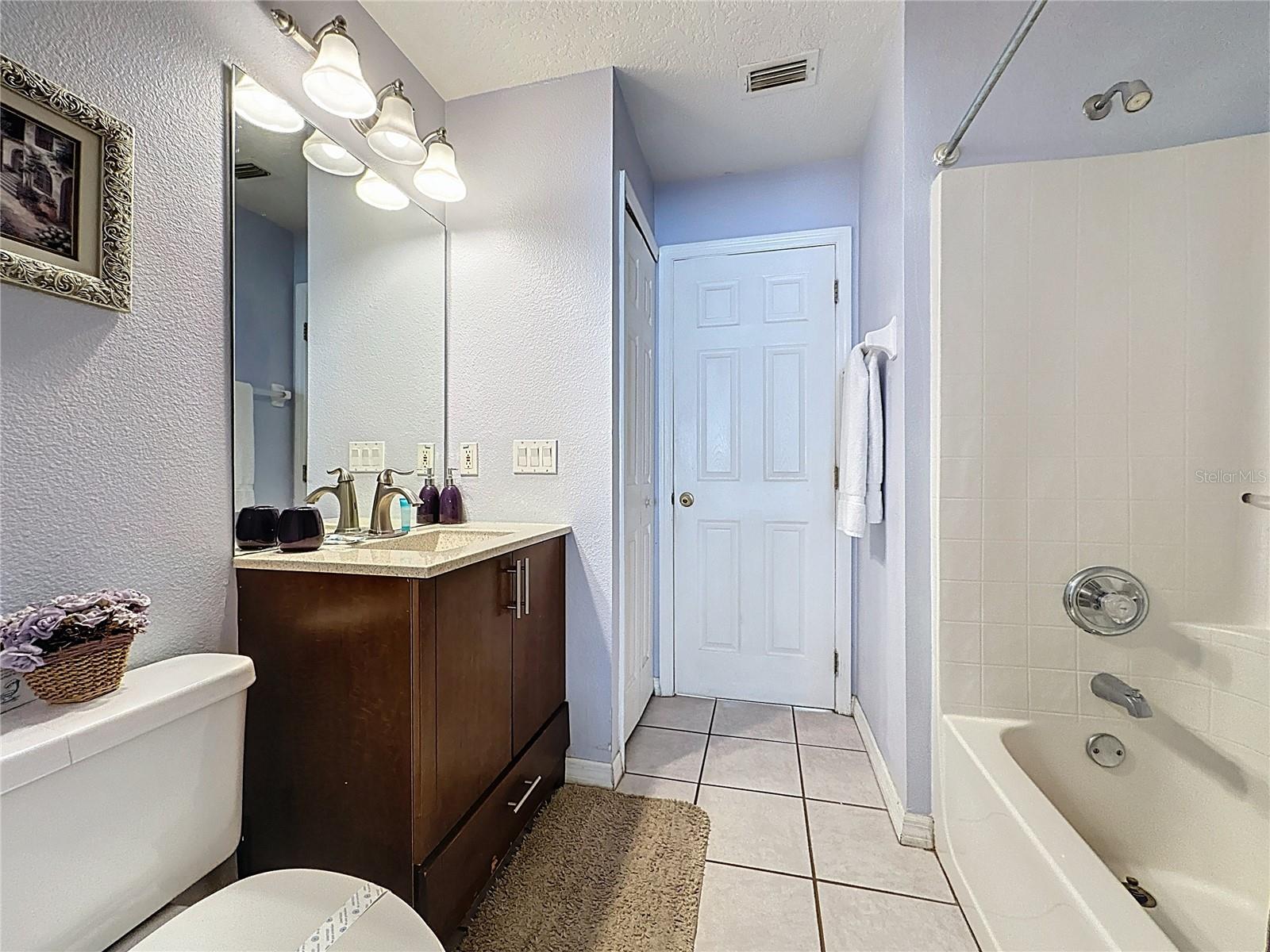 Image 32 of 62 For 4707 Pershoie Lane