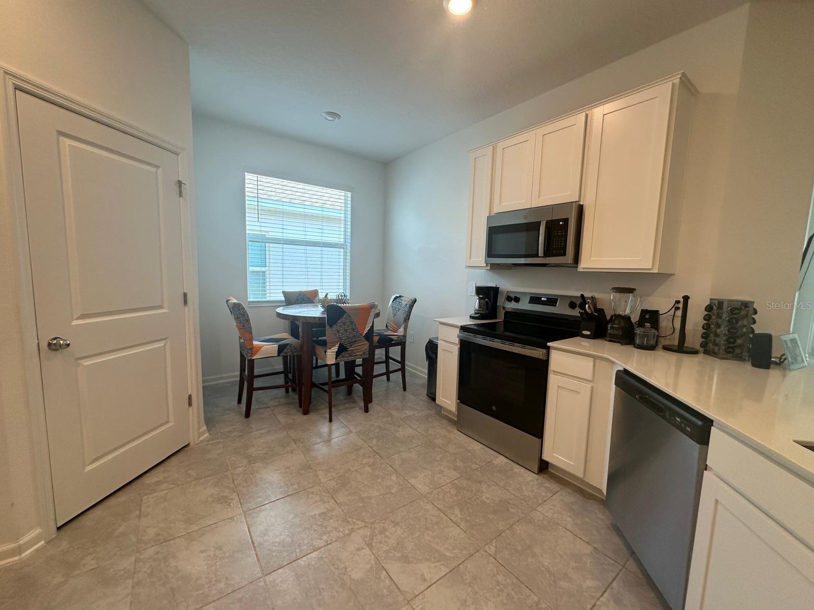Image 8 of 60 For 2075 Punch Bowl Avenue