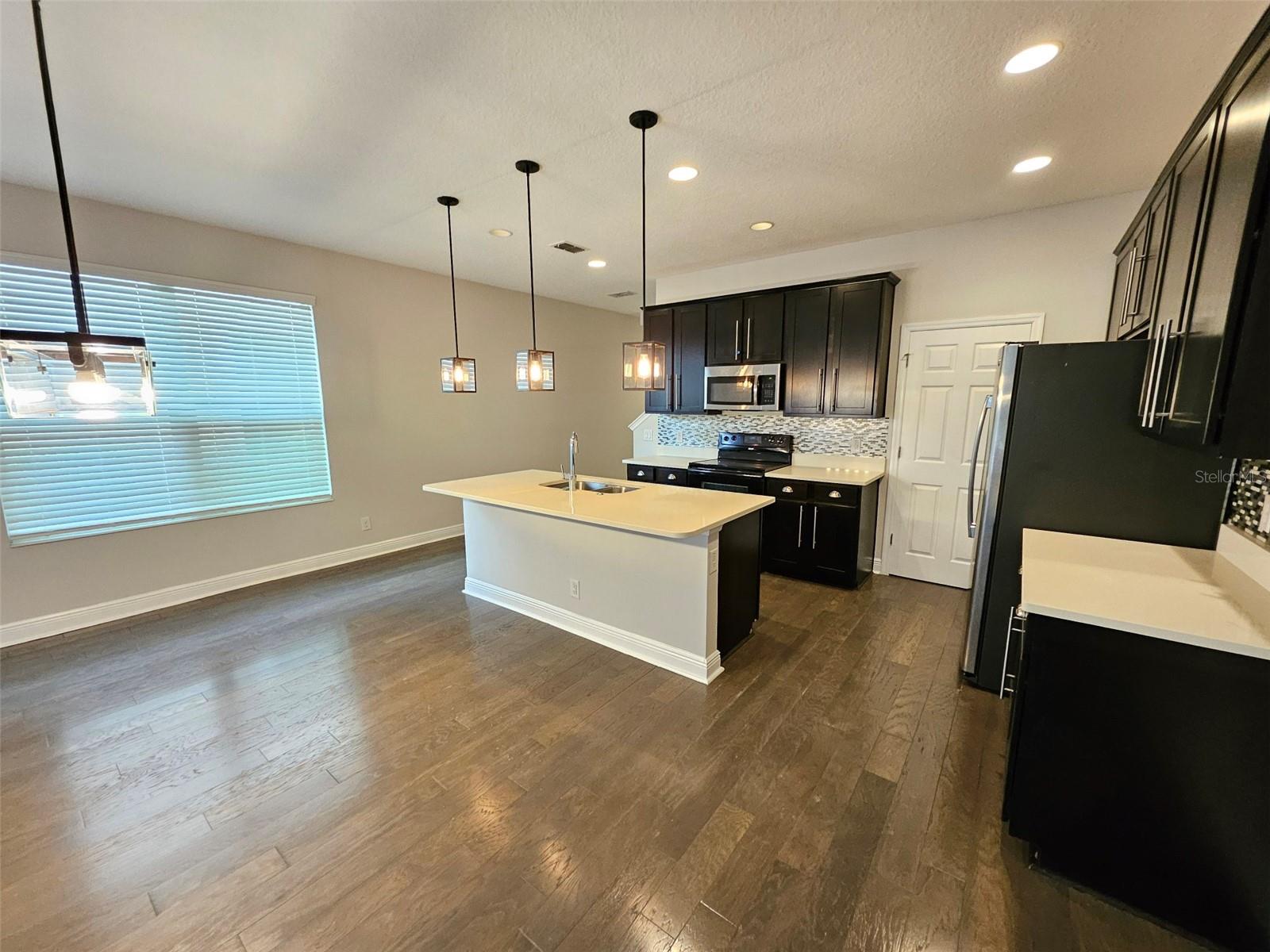 Image 8 of 35 For 7673 Ripplepointe Way