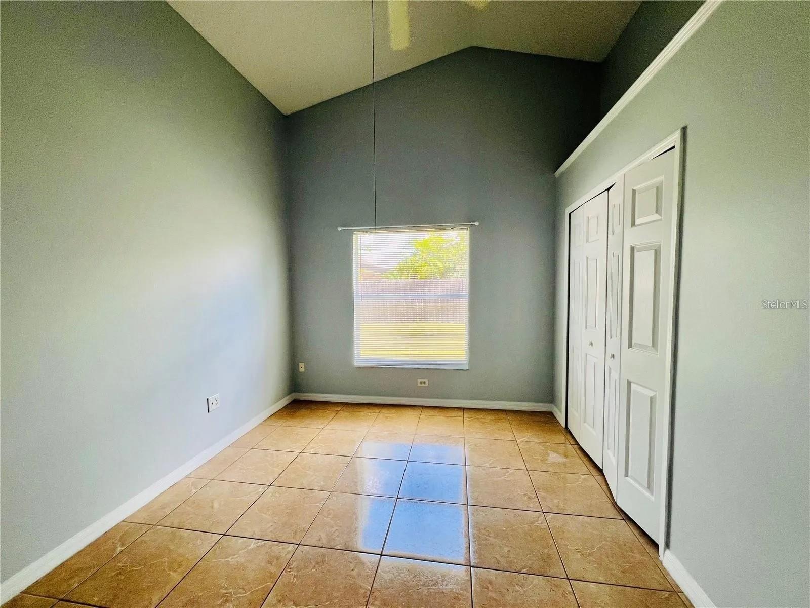 Image 11 of 49 For 664 Eagle Pointe S