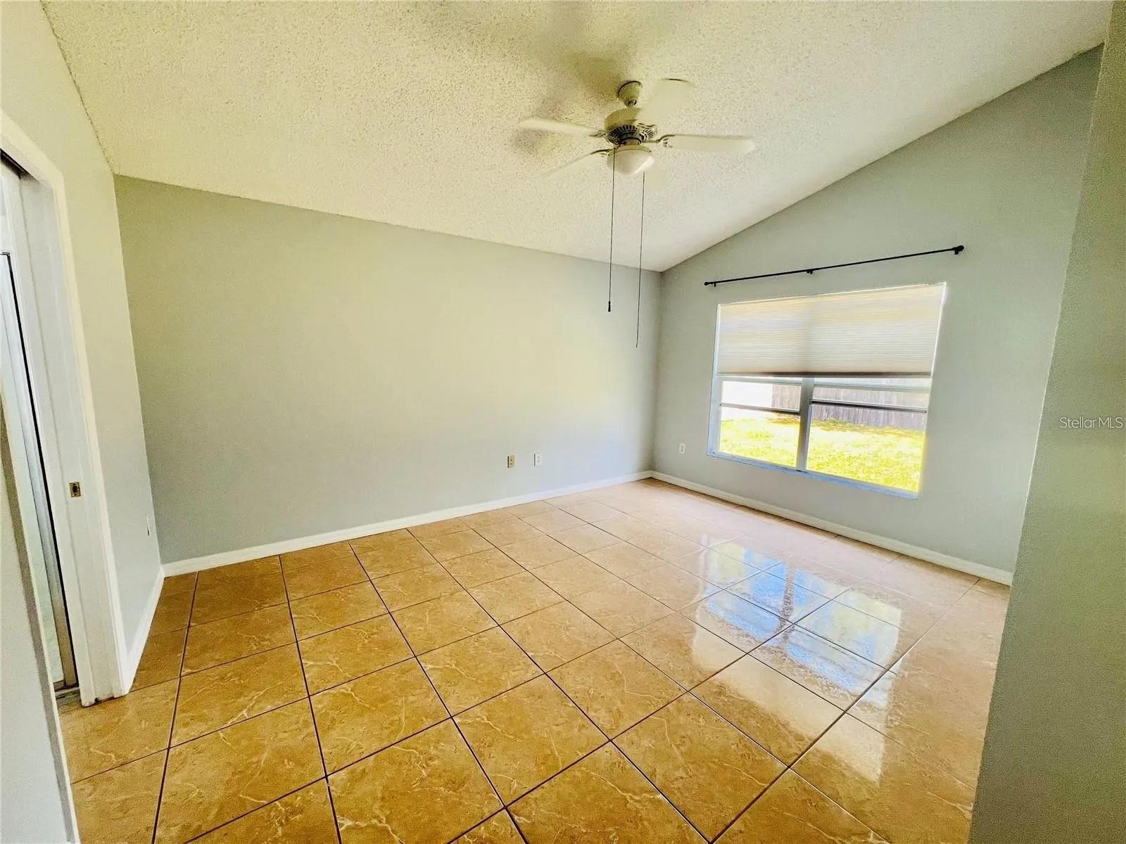 Image 12 of 49 For 664 Eagle Pointe S