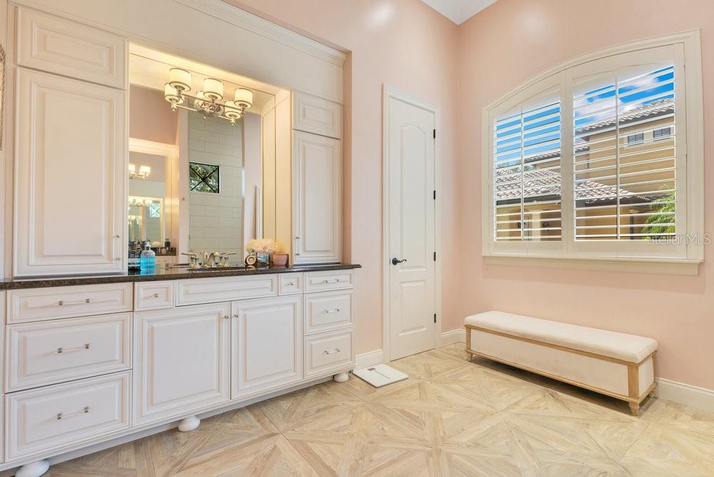 Image 46 of 84 For 6761 Valhalla Way