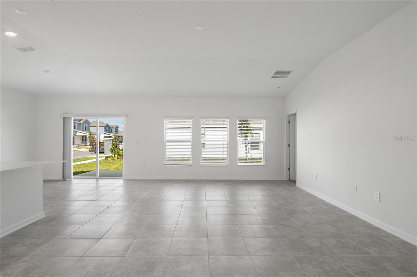 Image 4 of 32 For 4980 Worchester Drive