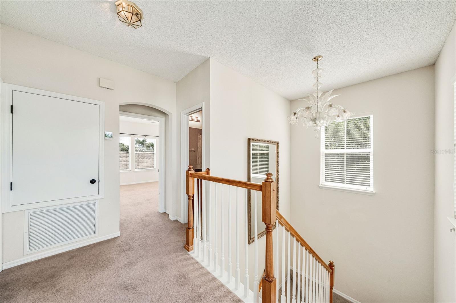 Image 15 of 31 For 121 Longview Avenue