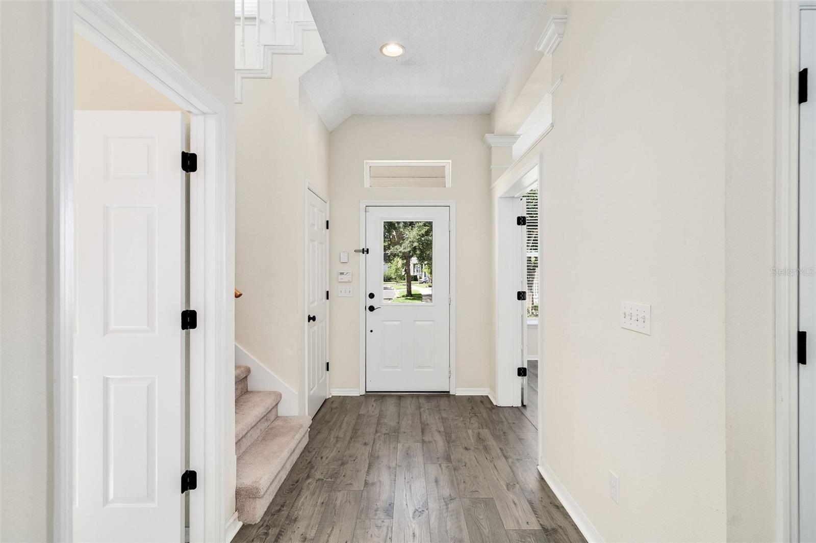 Image 3 of 31 For 121 Longview Avenue