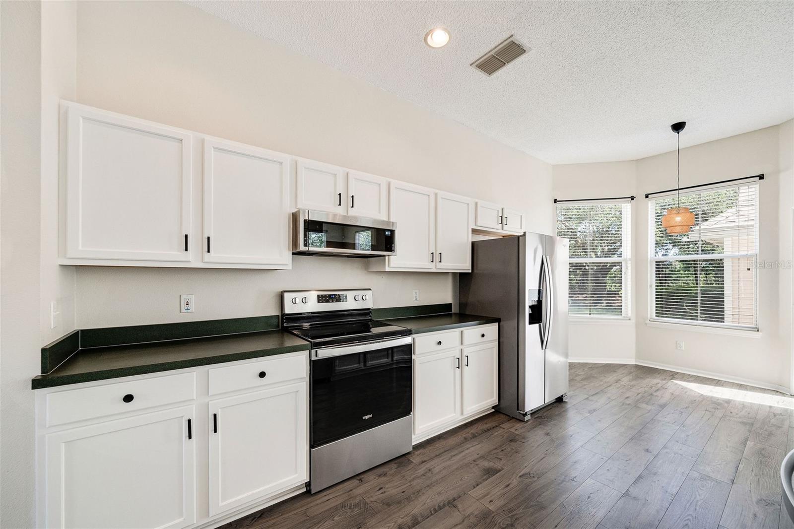 Image 6 of 31 For 121 Longview Avenue