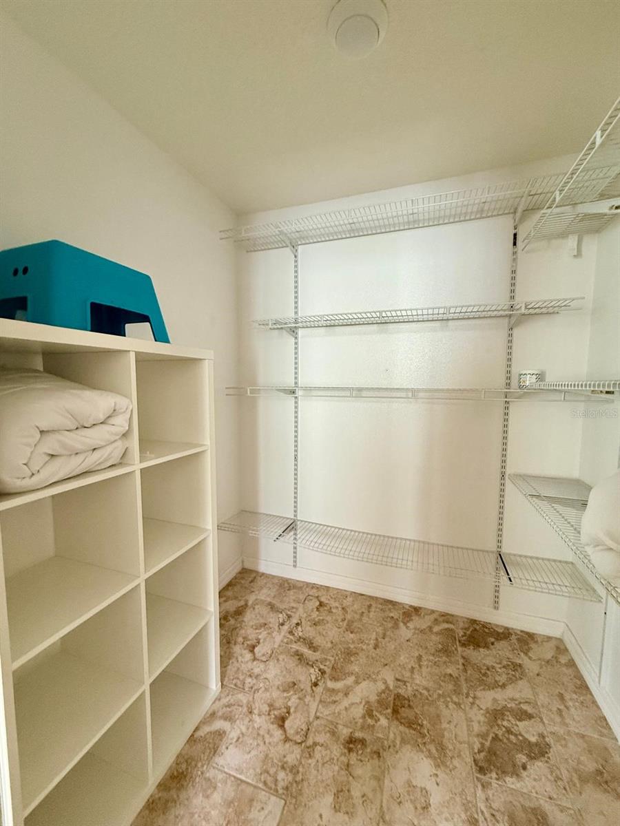 Image 12 of 16 For 8705 Knightsbridge Court D