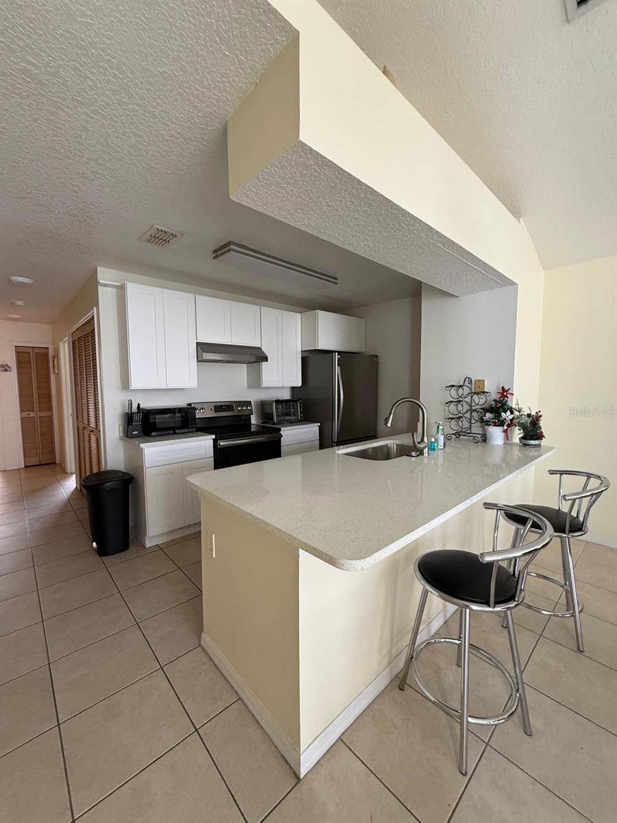 Image 13 of 16 For 8705 Knightsbridge Court D