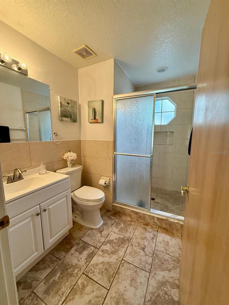 Image 2 of 16 For 8705 Knightsbridge Court D