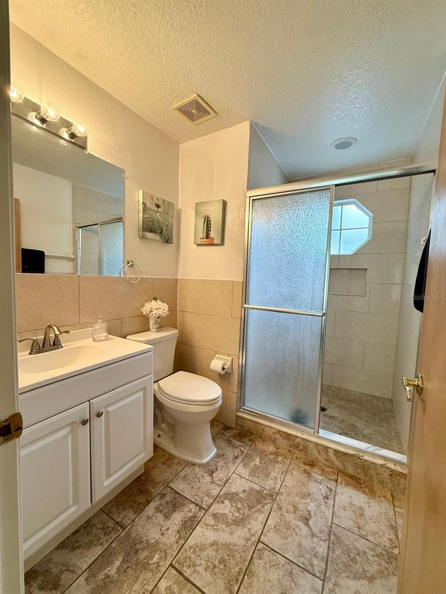 Image 5 of 16 For 8705 Knightsbridge Court D