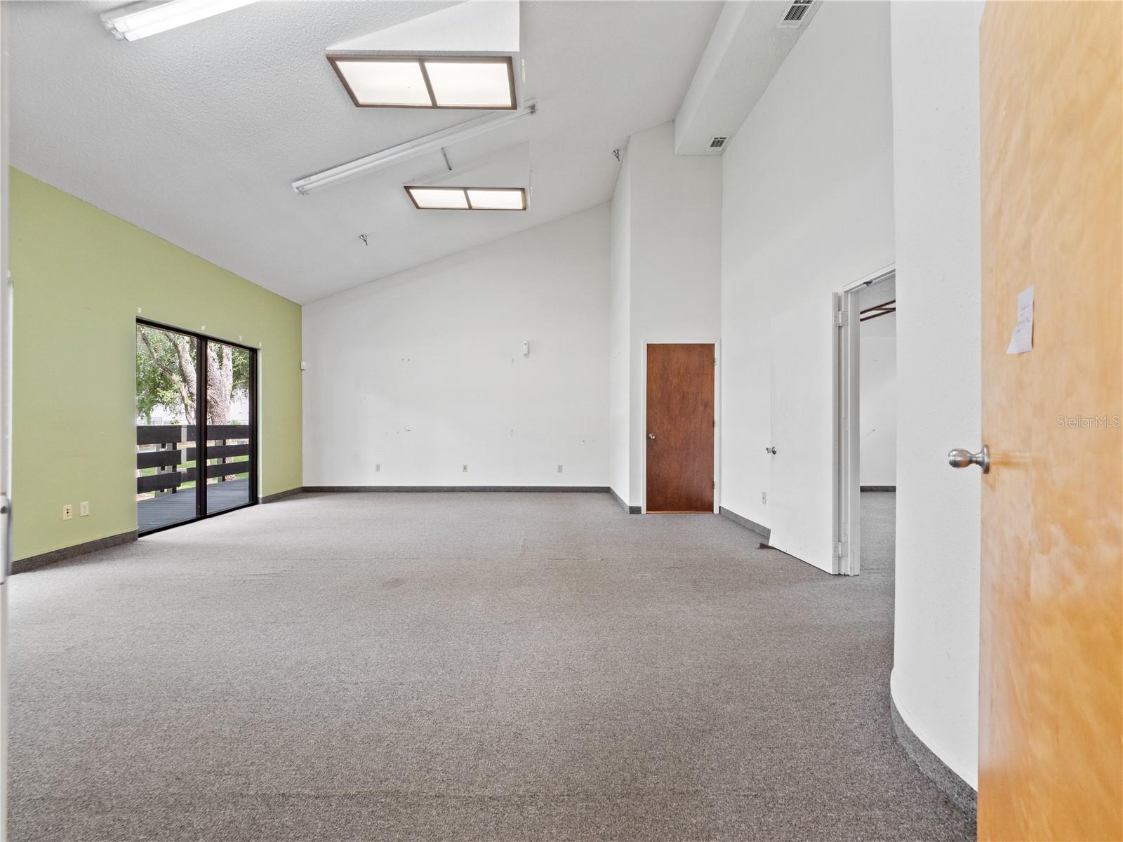 Image 12 of 55 For 5037 North Lane