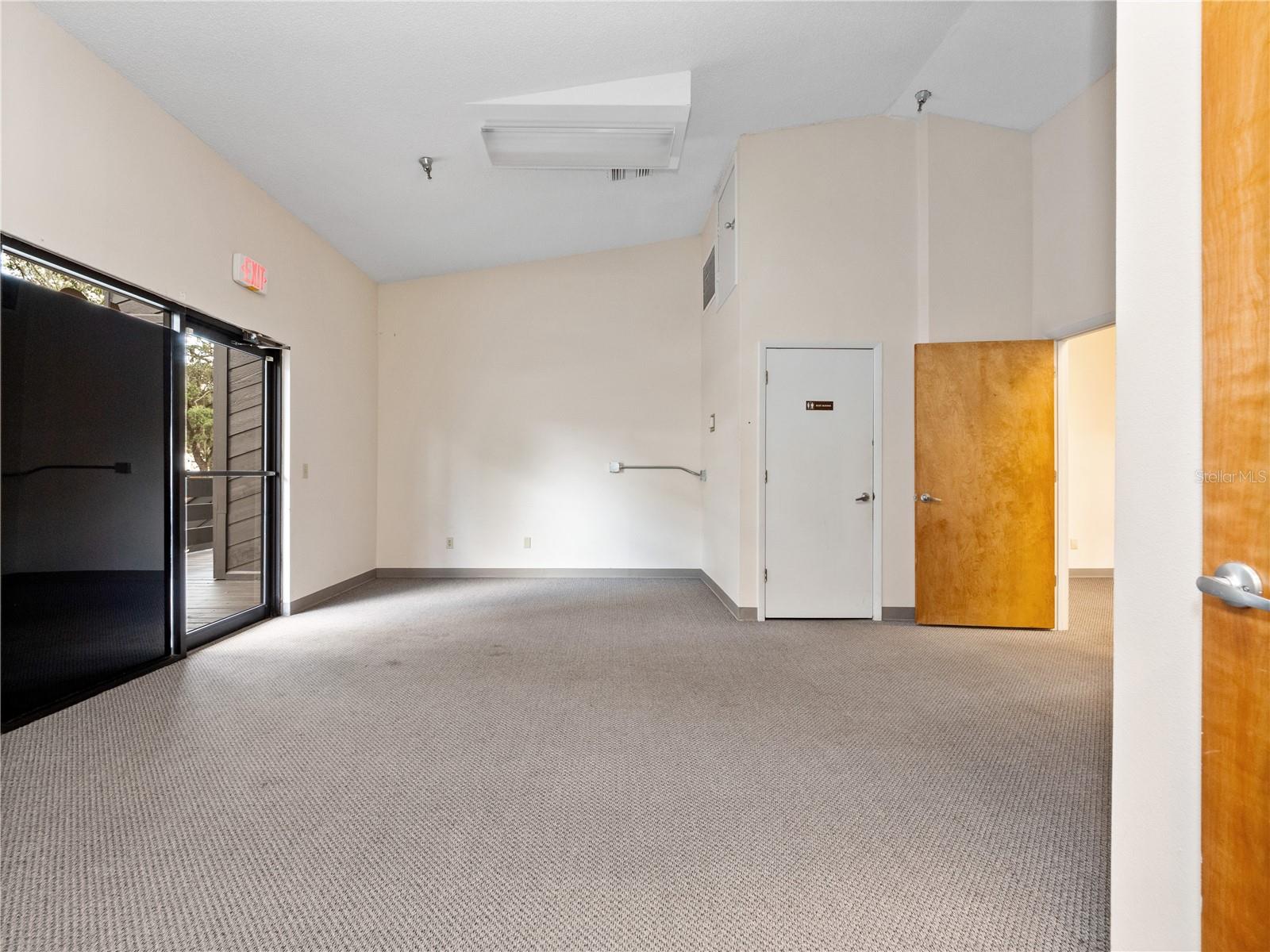 Image 15 of 55 For 5037 North Lane