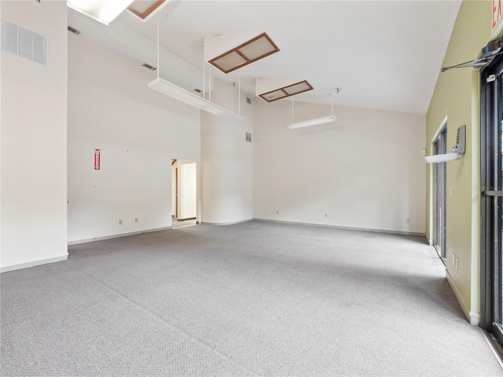 Image 19 of 55 For 5037 North Lane