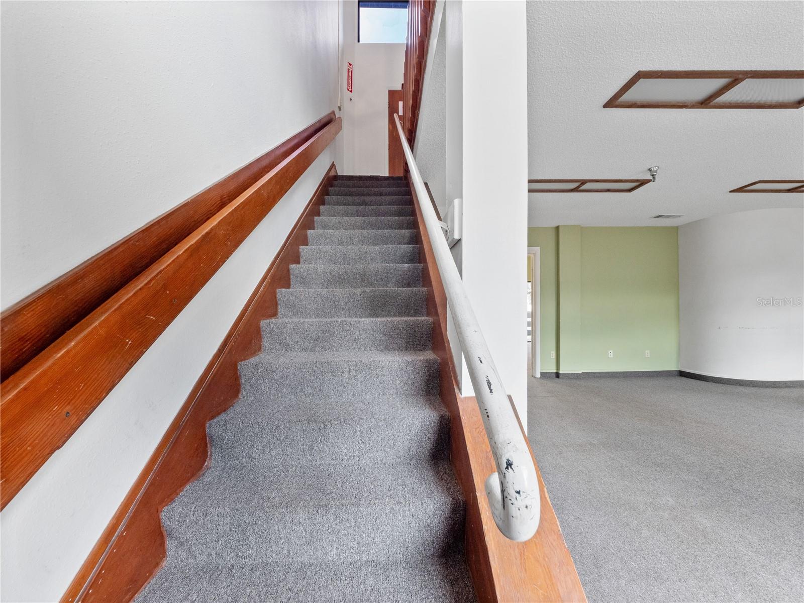 Image 23 of 55 For 5037 North Lane