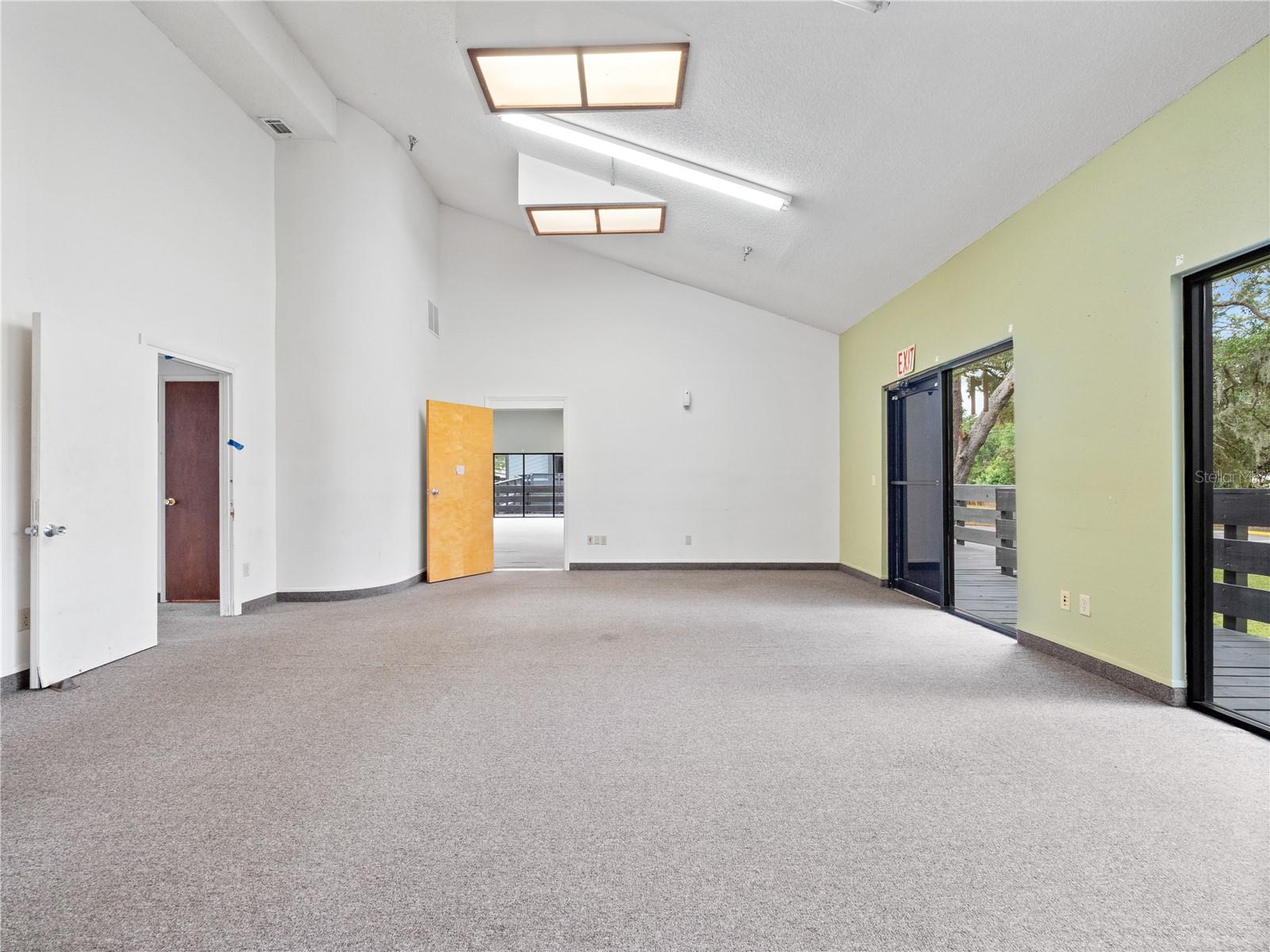 Image 28 of 55 For 5037 North Lane